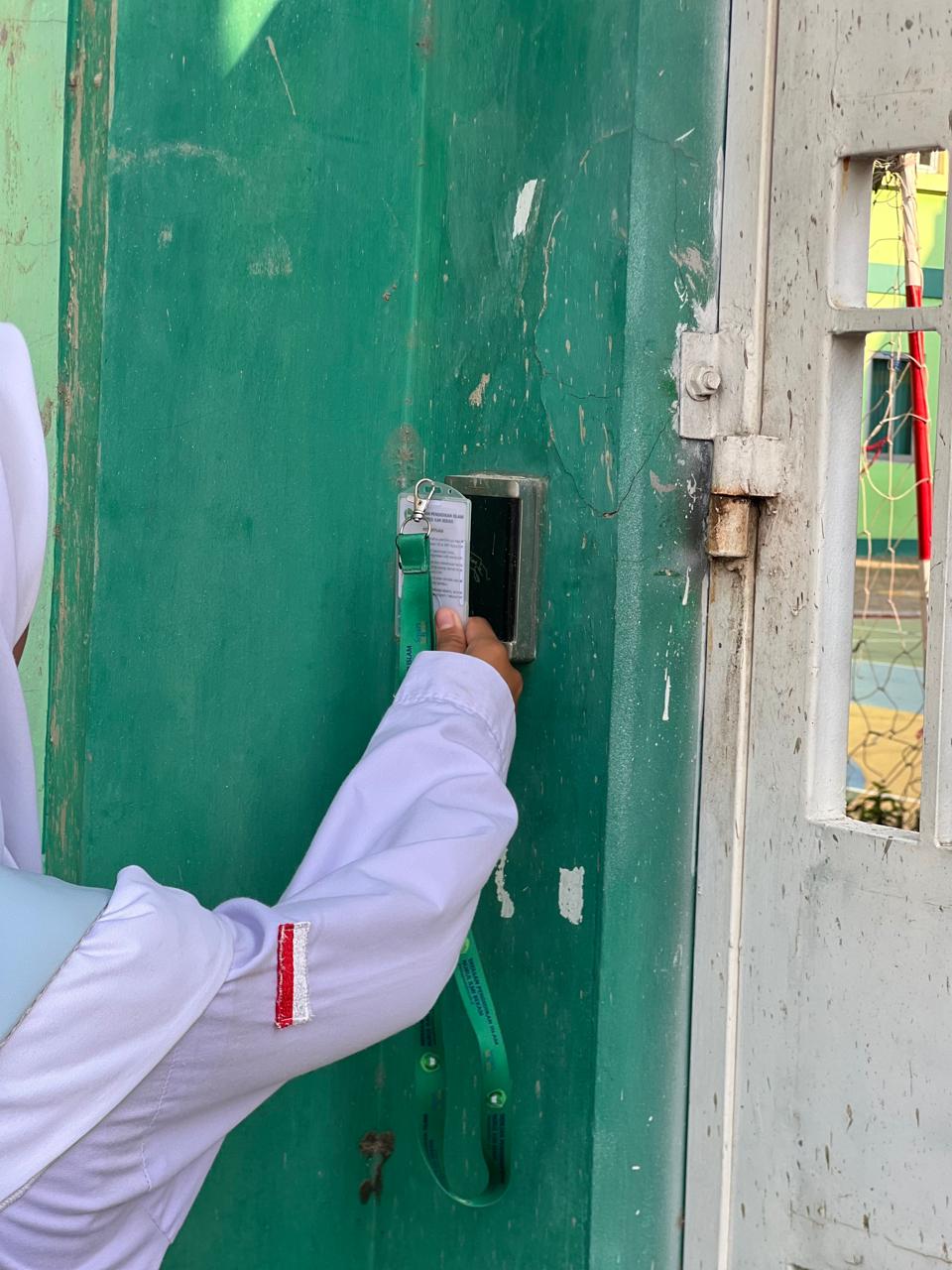Akses kartu di lingkungan sekolah
